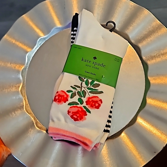 Kate Spade Crew Socks 3 Pairs shoe size 4-10 - Picture 2 of 7